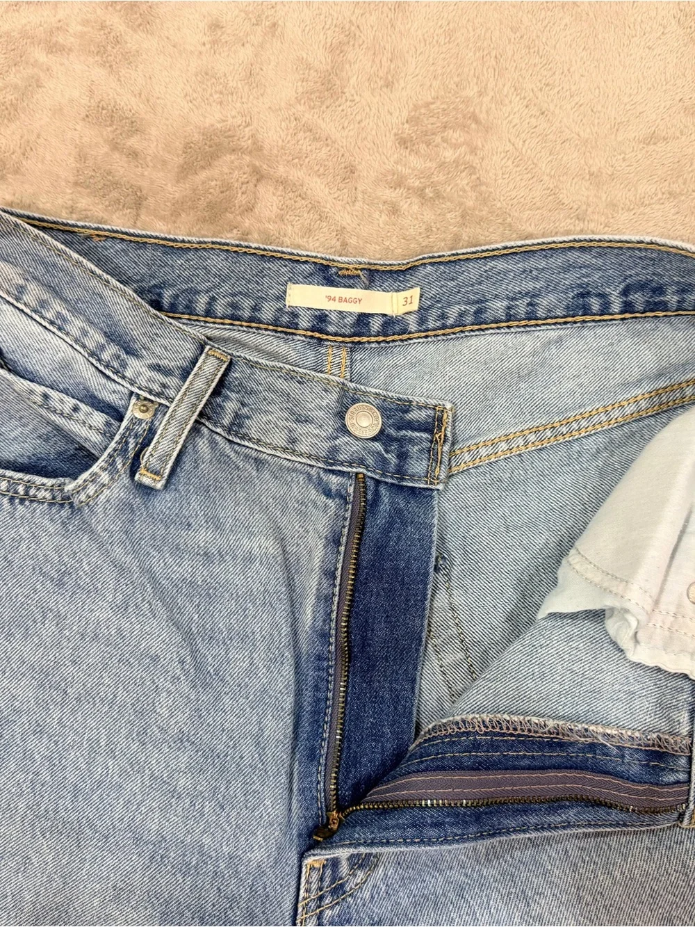 Levi's '90s Baggy Mom Jeans W31 L31 Light Wash High Rise Relaxed Fit Denim
